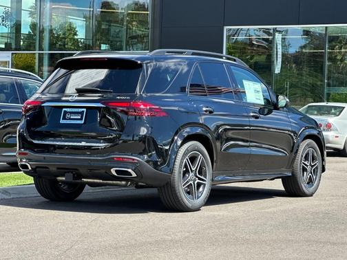 Black 2026 Mercedes-Benz GLE 450 4MATIC