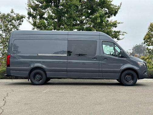 2024 Mercedes-Benz Sprinter 2500 170 WB