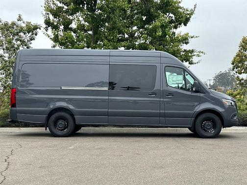 2024 Mercedes-Benz Sprinter 2500 170 WB
