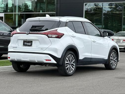 2022 Nissan Kicks SV