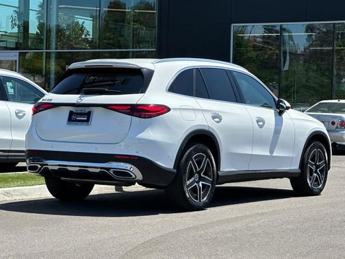 Polar White 2026 Mercedes-Benz GLC 300 Base