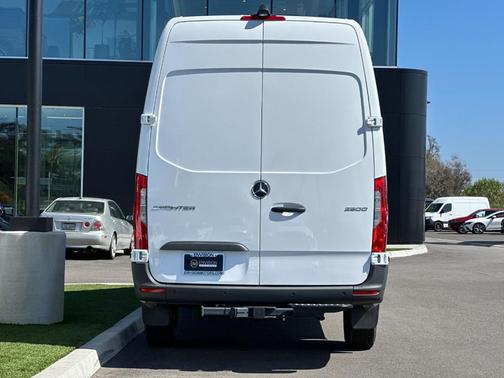 Arctic White 2026 Mercedes-Benz Sprinter 2500 High Roof