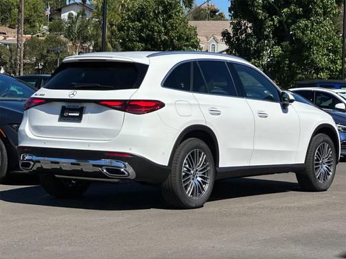 2026 Mercedes-Benz GLC 300 Base