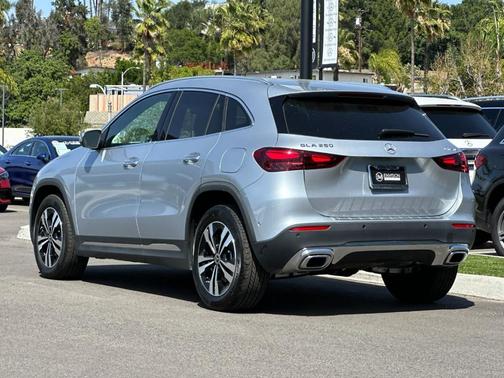 2026 Mercedes-Benz GLA 250 Base 4MATIC