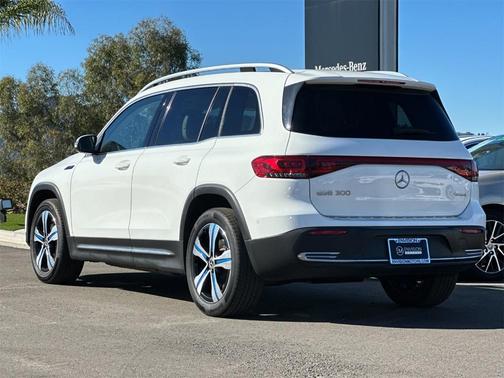 2022 Mercedes-Benz EQB 300 Base 4MATIC