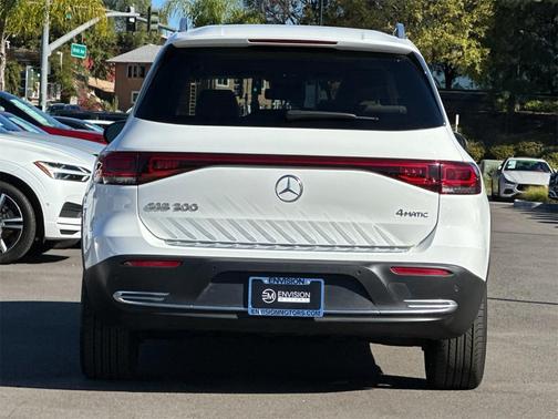 2022 Mercedes-Benz EQB 300 Base 4MATIC