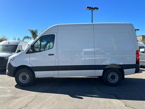 2025 Mercedes-Benz Sprinter 2500 Standard Roof