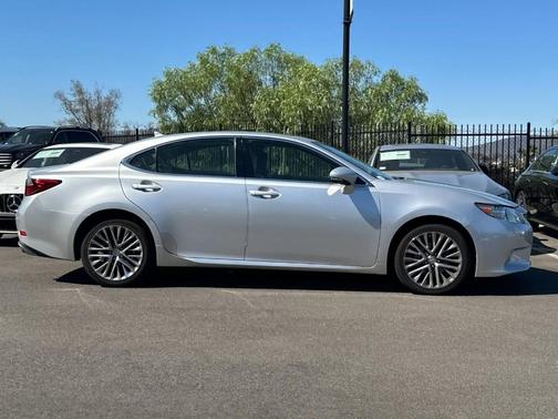 Silver Lining Metallic 2014 Lexus ES 350 Base