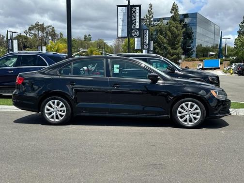 Black 2015 Volkswagen Jetta 1.8T SE