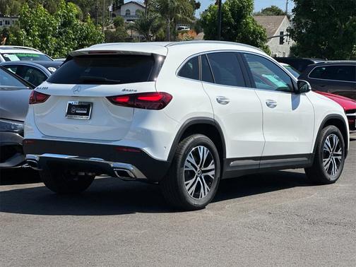 2026 Mercedes-Benz GLA 250 Base 4MATIC