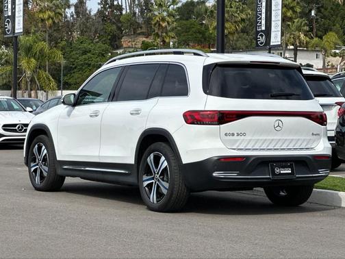 2023 Mercedes-Benz EQB 300 Base 4MATIC