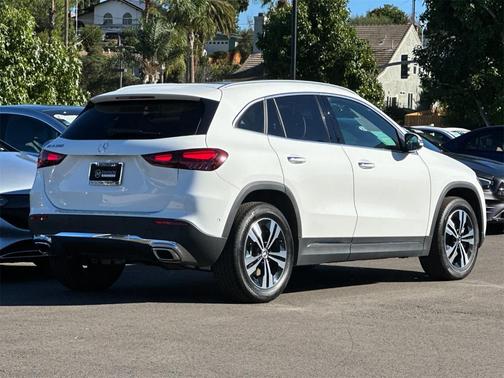 2025 Mercedes-Benz GLA 250 Base
