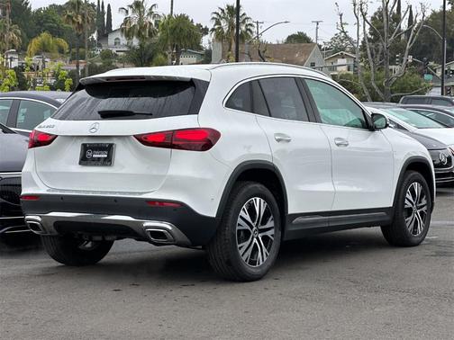 2025 Mercedes-Benz GLA 250 Base