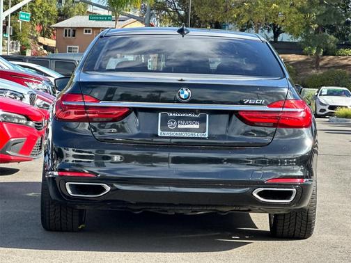 2019 BMW 750 i