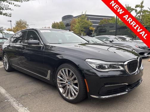 2019 BMW 750 i