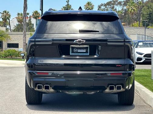 Mosaic Black Metallic 2024 Chevrolet Traverse RS