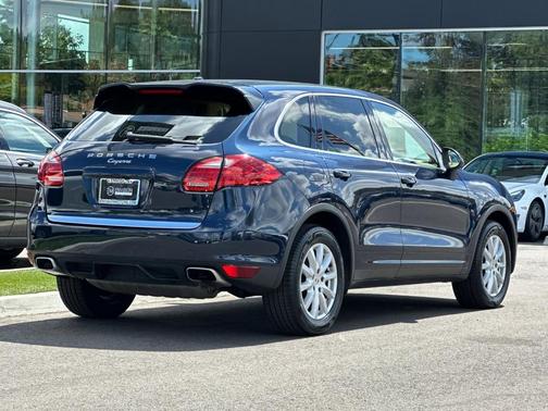 Dark Blue Metallic 2012 Porsche Cayenne Base