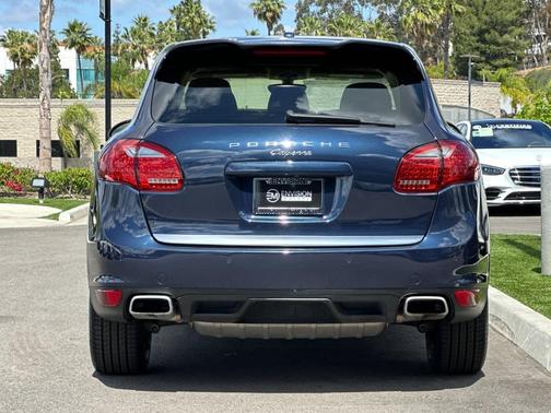 Dark Blue Metallic 2012 Porsche Cayenne Base