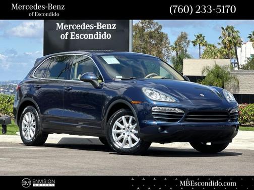 Dark Blue Metallic 2012 Porsche Cayenne Base
