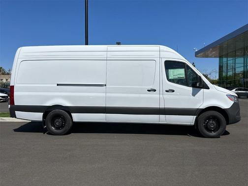 2025 Mercedes-Benz Sprinter 2500 High Roof