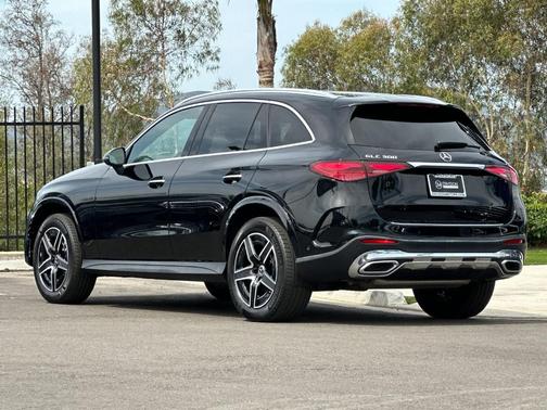 2024 Mercedes-Benz GLC 300 Base