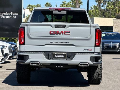 2025 GMC Sierra 1500 AT4