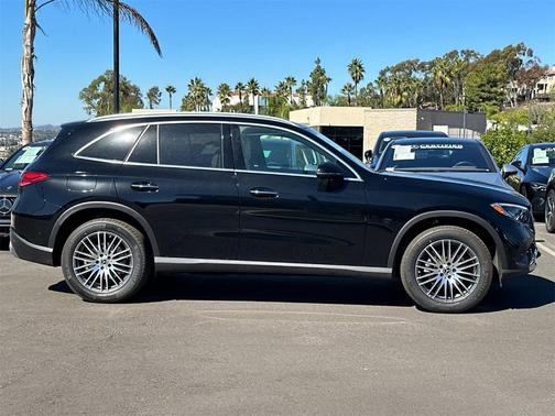 2025 Mercedes-Benz GLC 300 Base