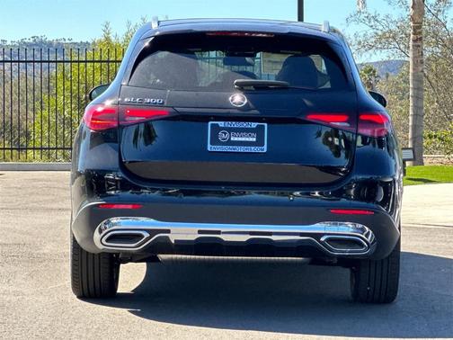 2025 Mercedes-Benz GLC 300 Base