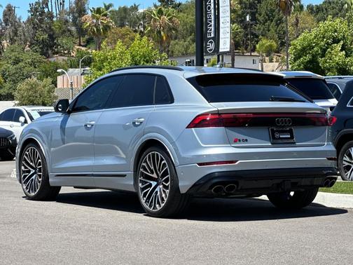 Satellite Silver Metallic 2024 Audi SQ8 4.0T Prestige