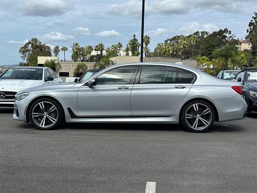2019 BMW 750 i