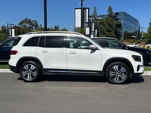 Polar White 2026 Mercedes-Benz GLB 250 Base 4MATIC