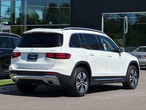 Polar White 2026 Mercedes-Benz GLB 250 Base 4MATIC