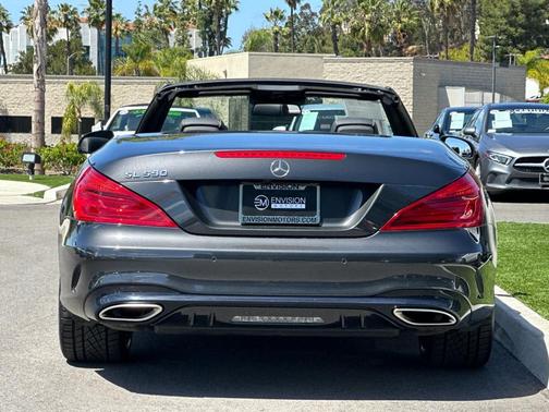 Graphite Gray Metallic 2020 Mercedes-Benz SL 550 Base