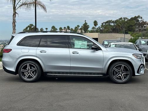 2026 Mercedes-Benz GLS 450