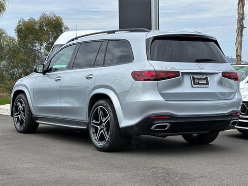 2026 Mercedes-Benz GLS 450