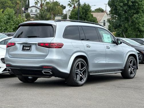 2026 Mercedes-Benz GLS 450