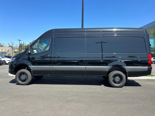 2025 Mercedes-Benz Sprinter 2500 High Roof