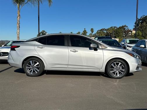 2020 Nissan Versa 1.6 SV