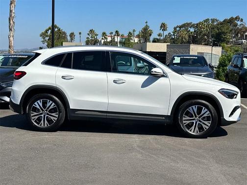 2025 Mercedes-Benz GLA 250 Base