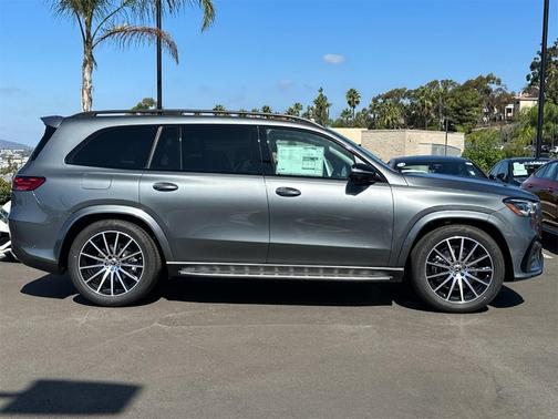2026 Mercedes-Benz GLS 450