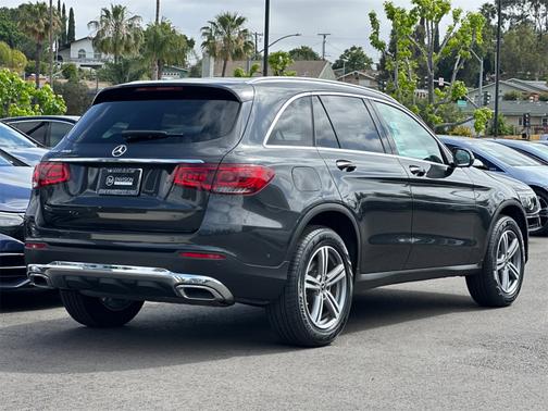 2021 Mercedes-Benz GLC 300
