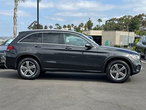2021 Mercedes-Benz GLC 300