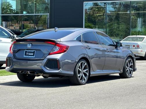Modern Steel Metallic 2018 Honda Civic Si
