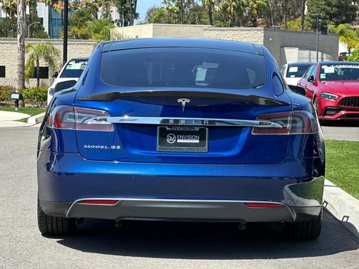 2016 Tesla Model S 85D