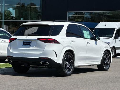 Polar White 2026 Mercedes-Benz GLE 450 4MATIC