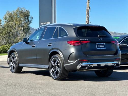 2026 Mercedes-Benz GLC 300 Base