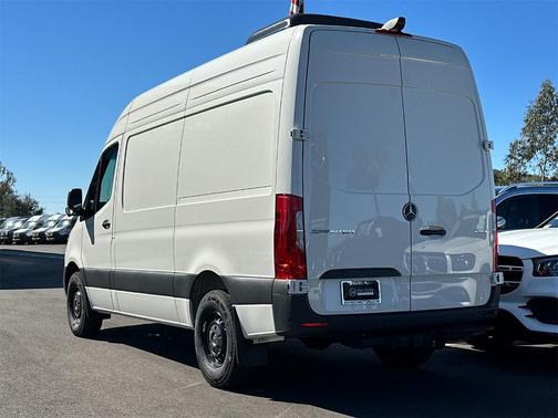 2025 Mercedes-Benz Sprinter 2500 Standard Roof