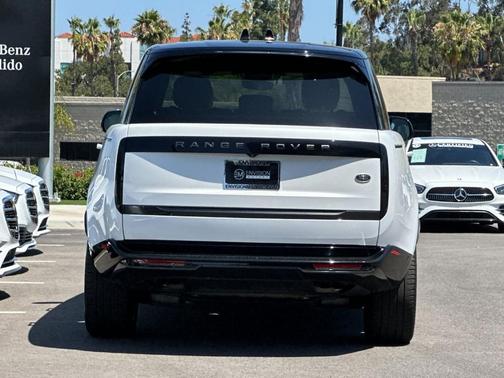 Ostuni Pearl White 2023 Land Rover Range Rover P530 SE