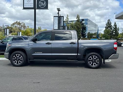 Magnetic Gray Metallic 2019 Toyota Tundra SR5