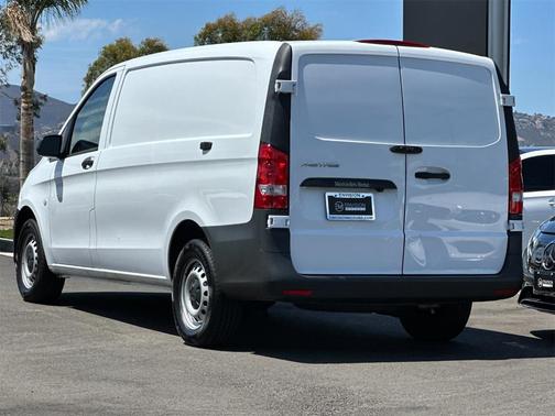 2022 Mercedes-Benz Metris Base